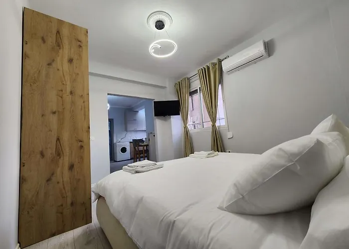 Sweet Dreams Sari Tirana